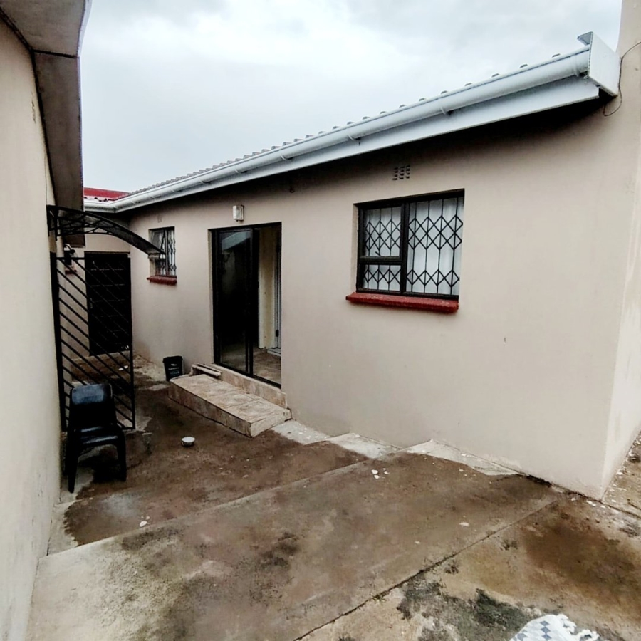 4 Bedroom Property for Sale in Mdantsane Nu 9 Eastern Cape